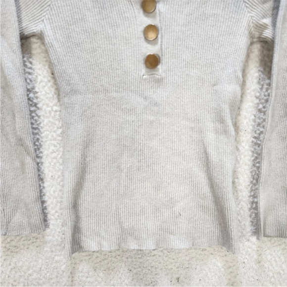 V-neck Sweater - Picture 2 of 13